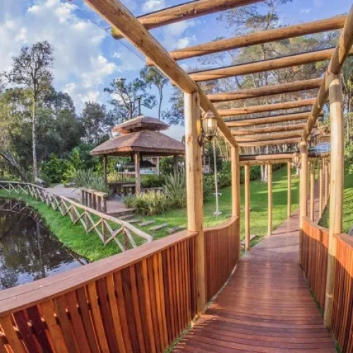 Pergolados de Madeira em Curitiba - Madera Brasil