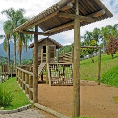 Playground de madeira em Curitiba - Madera Brasil