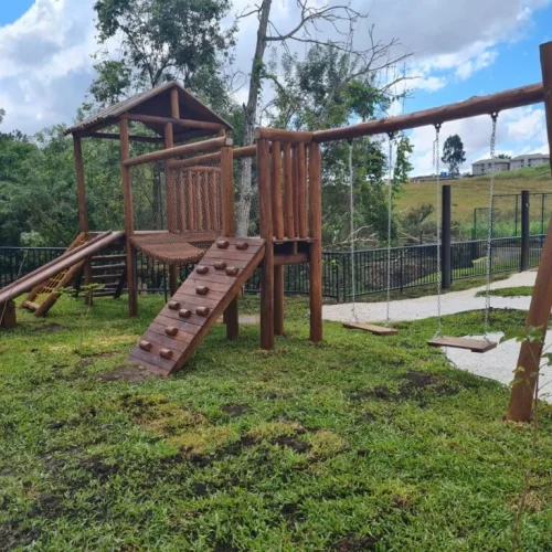 Playground de madeira em Curitiba - Madera Brasil